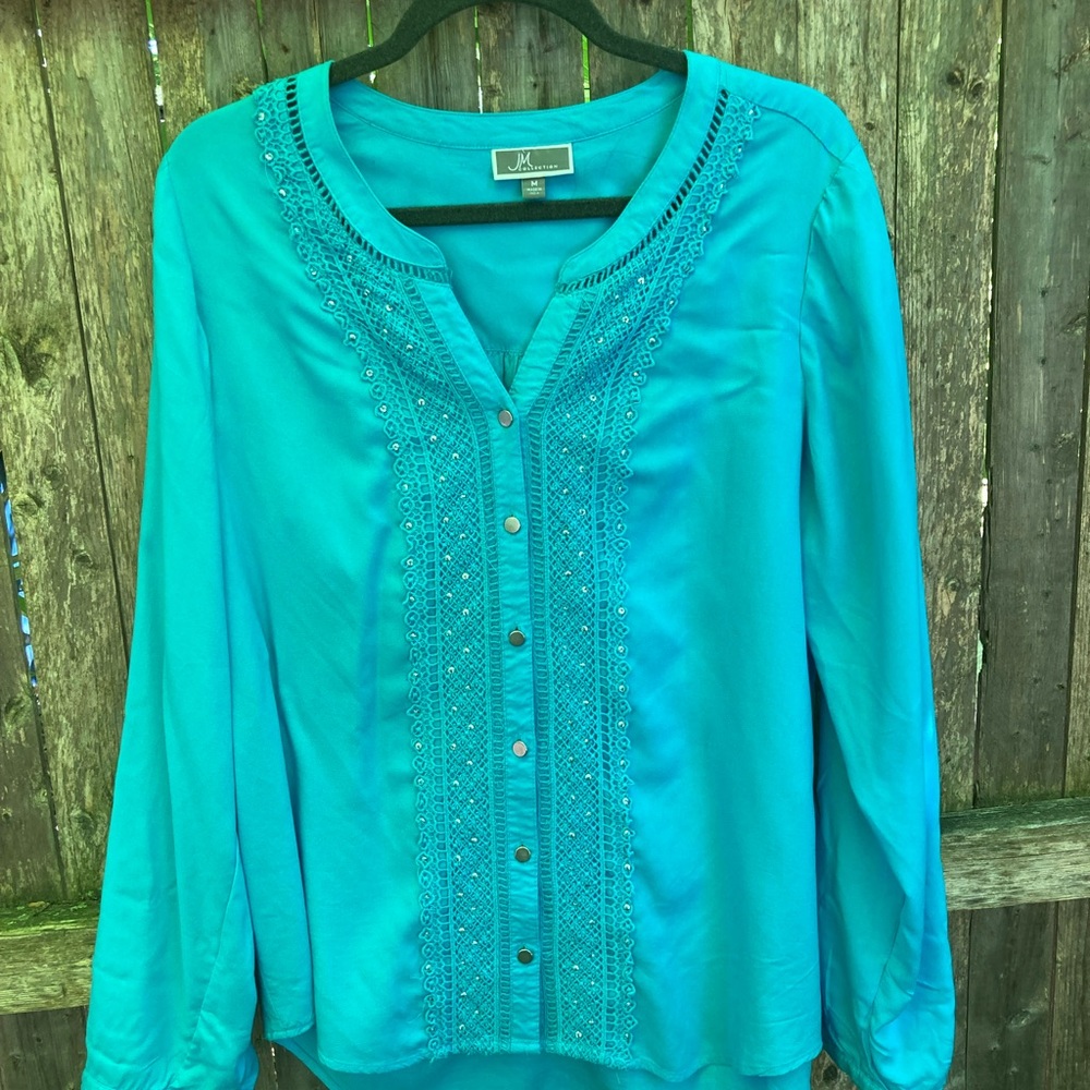 JM Collection-Beautiful turquoise blue top.